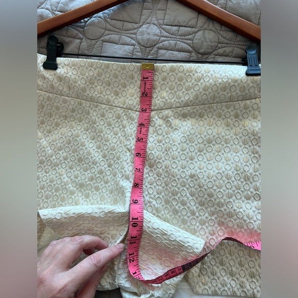Lilly Pulitzer MAKENNA COCKTAIL SHORT GOLD METALLIC DOTTED JACQUARD - Picture 11 of 16